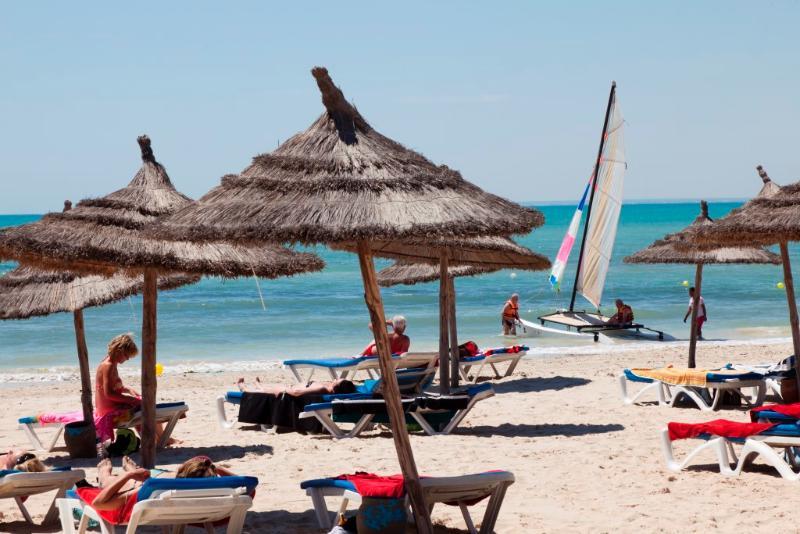 Golf Beach Hotel Aghir ภายนอก รูปภาพ